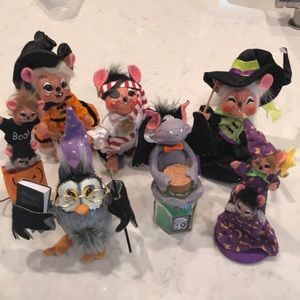 Set of 7 Annalee Halloween collectibles